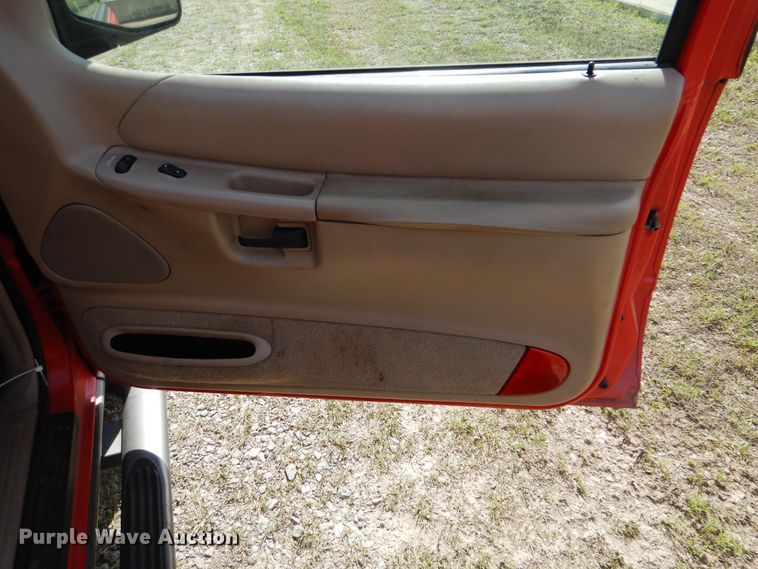 image for item GY9771 1999 Ford Explorer  SUV