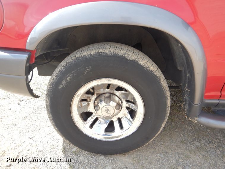 image for item GY9771 1999 Ford Explorer  SUV