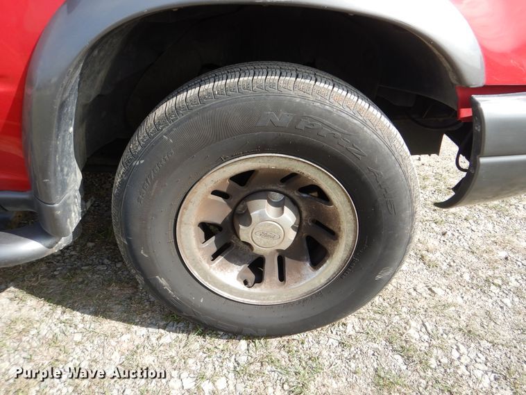 image for item GY9771 1999 Ford Explorer  SUV