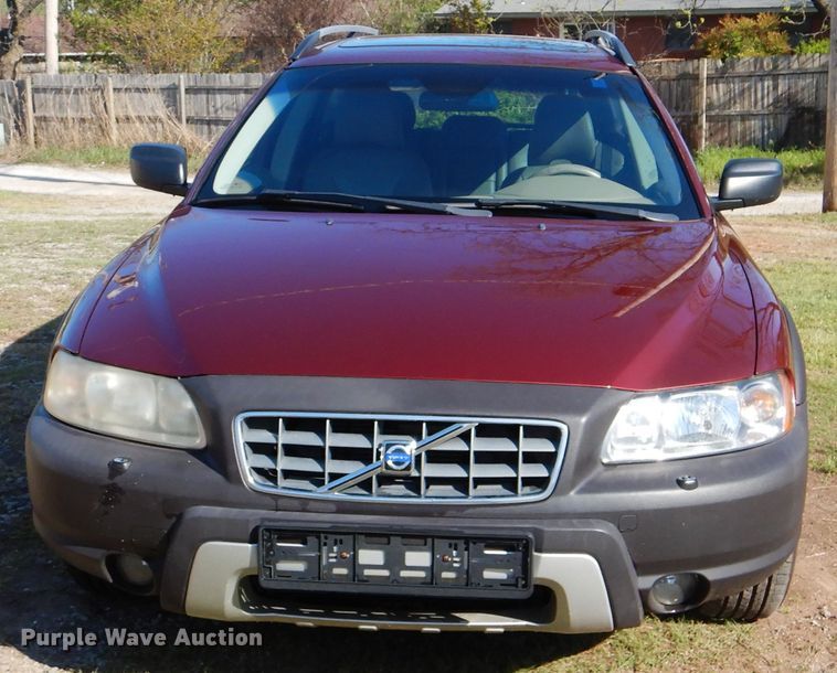 image for item GY9807 2005 Volvo XC70 Cross Country