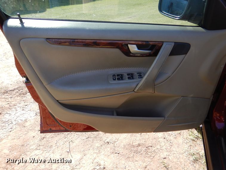 image for item GY9807 2005 Volvo XC70 Cross Country