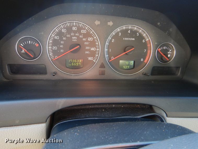 image for item GY9807 2005 Volvo XC70 Cross Country