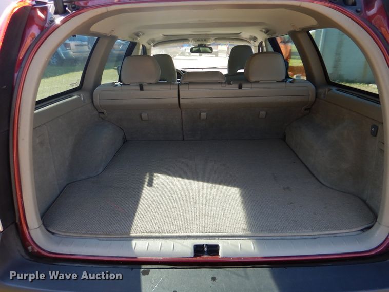 image for item GY9807 2005 Volvo XC70 Cross Country