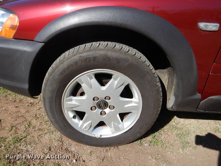 image for item GY9807 2005 Volvo XC70 Cross Country