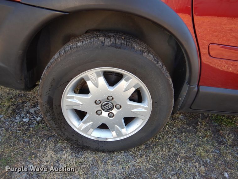 image for item GY9807 2005 Volvo XC70 Cross Country