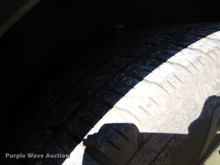 image for item GY9807 2005 Volvo XC70 Cross Country