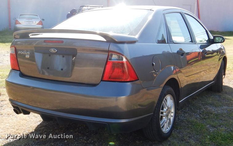 image for item GY9808 2007 Ford Focus SE