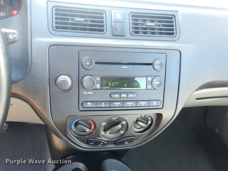 image for item GY9808 2007 Ford Focus SE