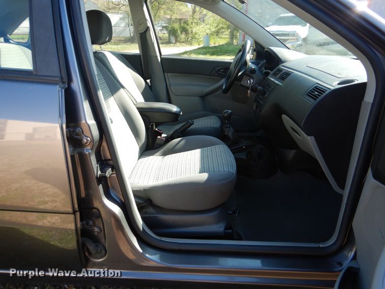 image for item GY9808 2007 Ford Focus SE