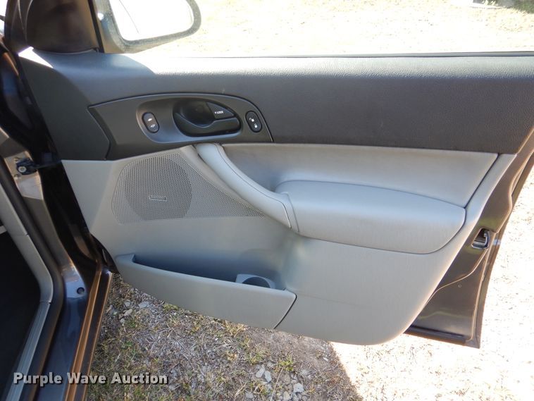 image for item GY9808 2007 Ford Focus SE