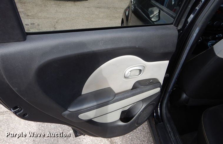 image for item HA9000 2015 Kia Soul