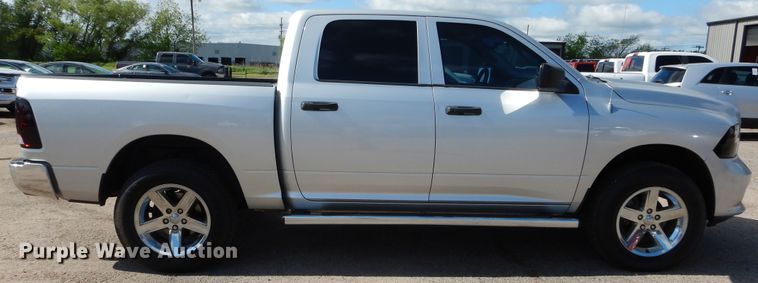 image for item HA9002 2013 Dodge Ram 1500  Crew Cab pickup truck