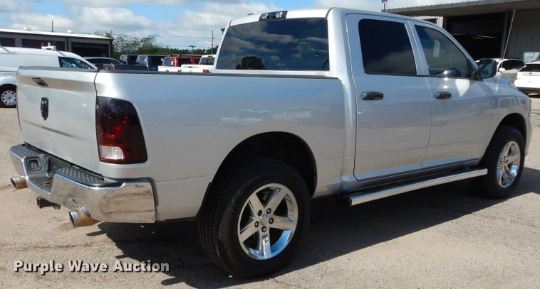 image for item HA9002 2013 Dodge Ram 1500  Crew Cab pickup truck