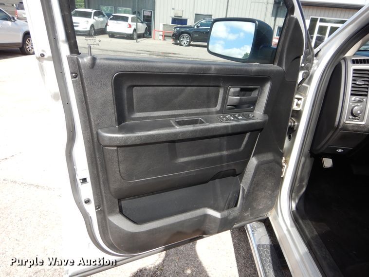 image for item HA9002 2013 Dodge Ram 1500  Crew Cab pickup truck