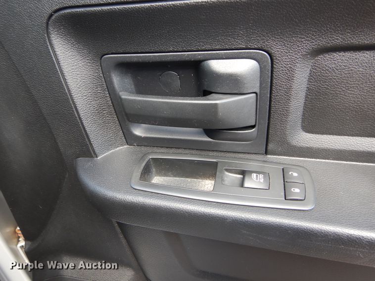 image for item HA9002 2013 Dodge Ram 1500  Crew Cab pickup truck