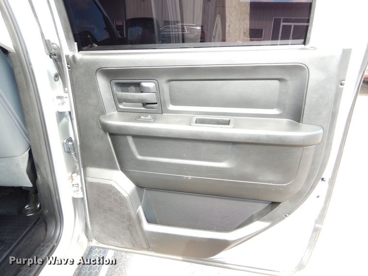 image for item HA9002 2013 Dodge Ram 1500  Crew Cab pickup truck