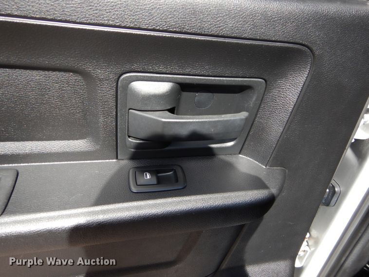 image for item HA9002 2013 Dodge Ram 1500  Crew Cab pickup truck