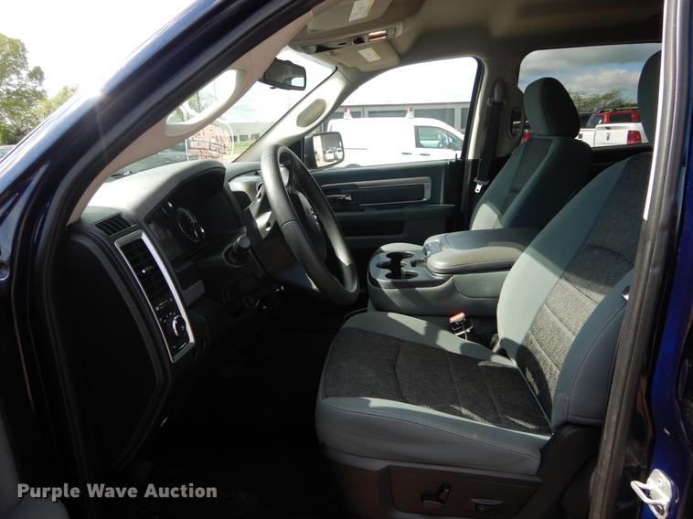 image for item HA9003 2013 Dodge Ram 1500  Crew Cab pickup truck