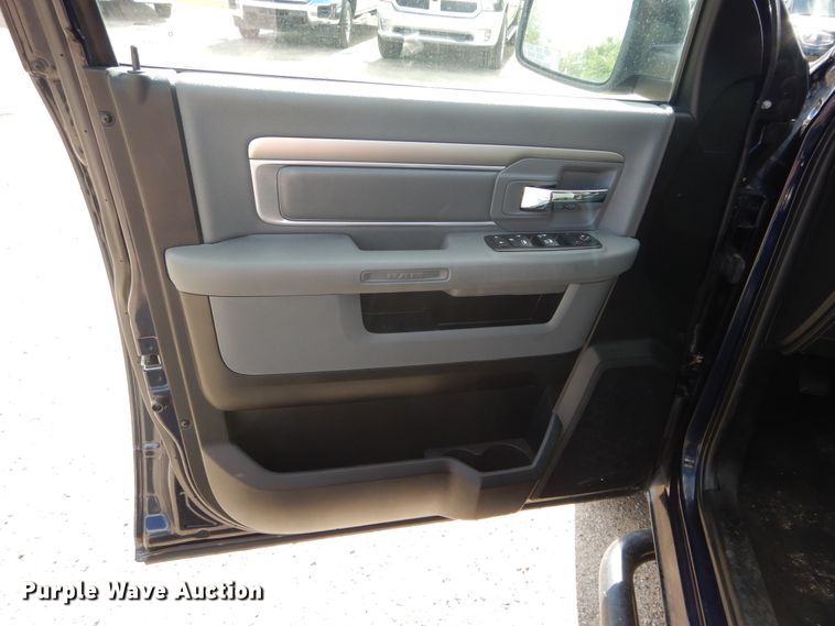 image for item HA9003 2013 Dodge Ram 1500  Crew Cab pickup truck