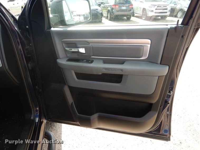 image for item HA9003 2013 Dodge Ram 1500  Crew Cab pickup truck