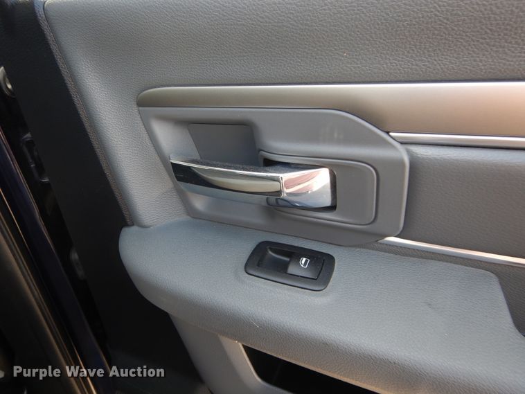 image for item HA9003 2013 Dodge Ram 1500  Crew Cab pickup truck