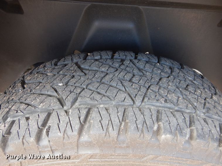 image for item HA9003 2013 Dodge Ram 1500  Crew Cab pickup truck