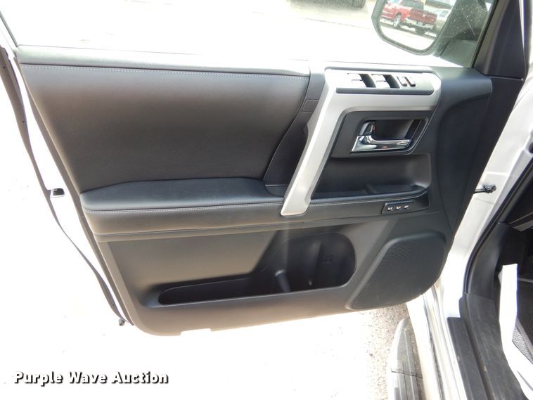 image for item HA9005 2015 Toyota 4Runner Limited  SUV