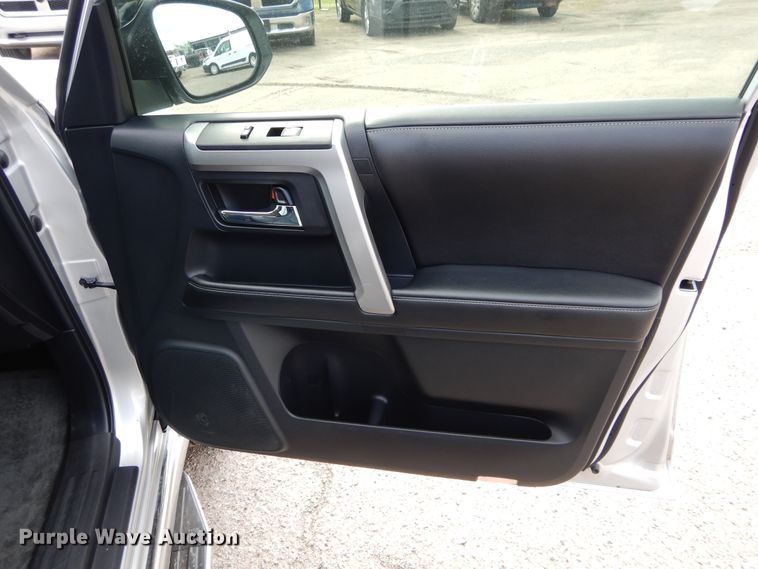 image for item HA9005 2015 Toyota 4Runner Limited  SUV