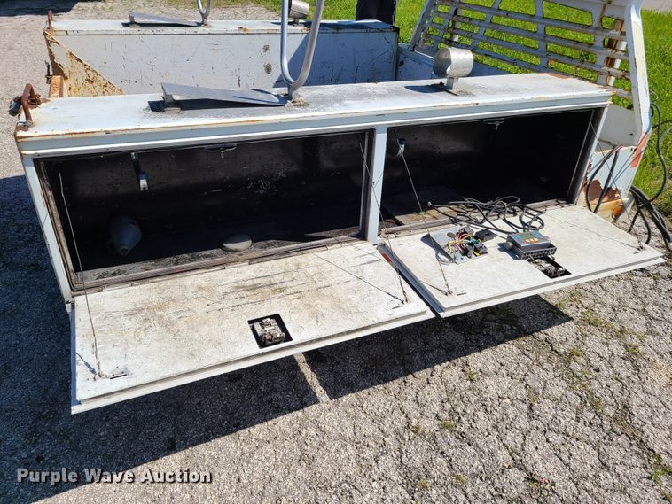 image for item L1410 9.5'L x 8'W flatbed