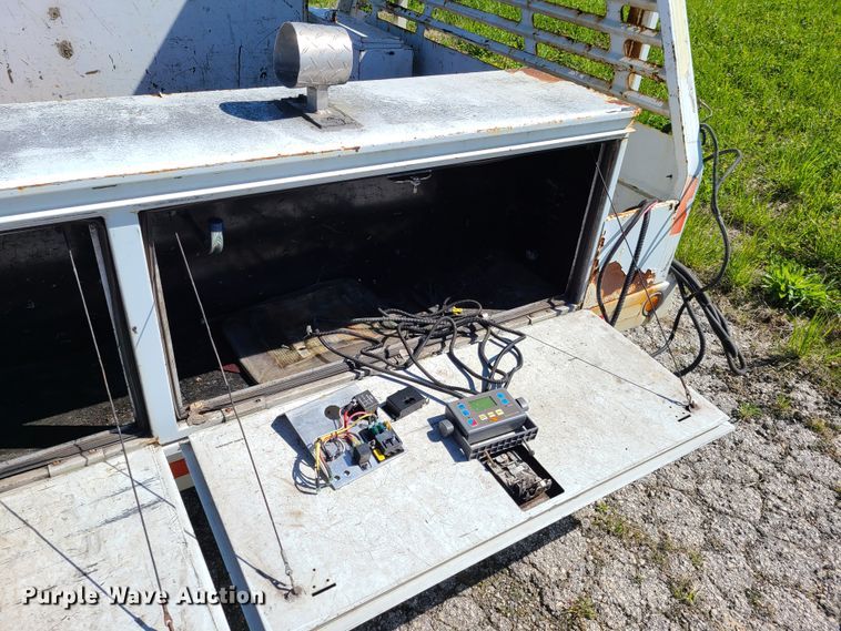 image for item L1410 9.5'L x 8'W flatbed