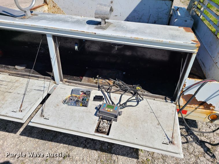 image for item L1410 9.5'L x 8'W flatbed