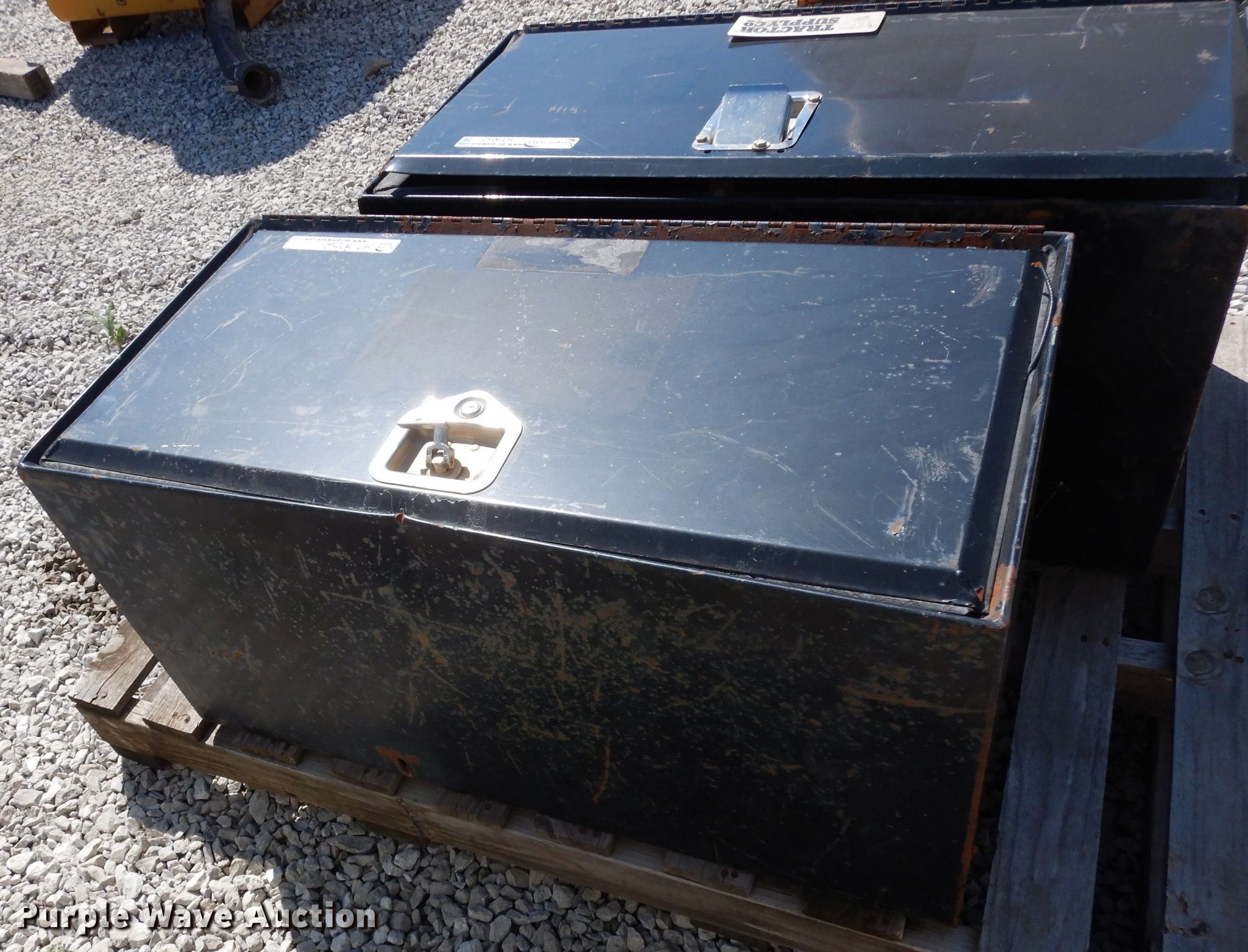 (2) Tractor Supply toolboxes in Olathe, KS Item HT9052 sold Purple Wave