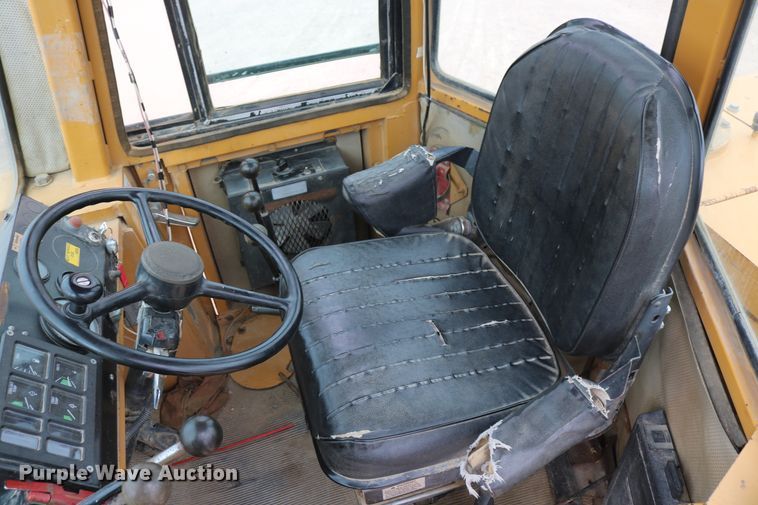 image for item DD6090 1988 Dresser 515B  wheel loader