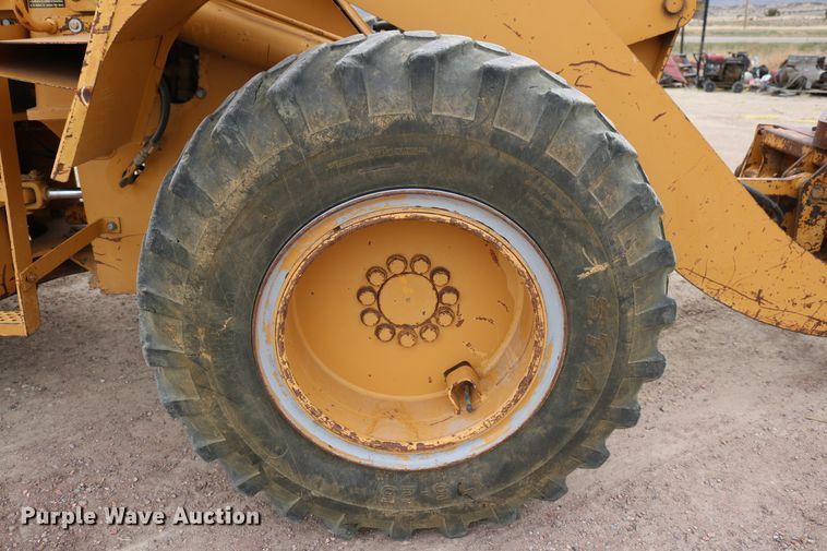 image for item DD6090 1988 Dresser 515B  wheel loader