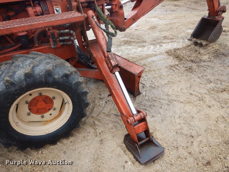 image for item DF3002 Ditch Witch A620 backhoe attachment