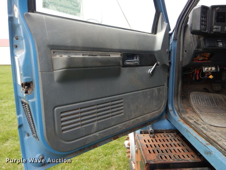 image for item DF3061 1997 GMC C8500 dump truck