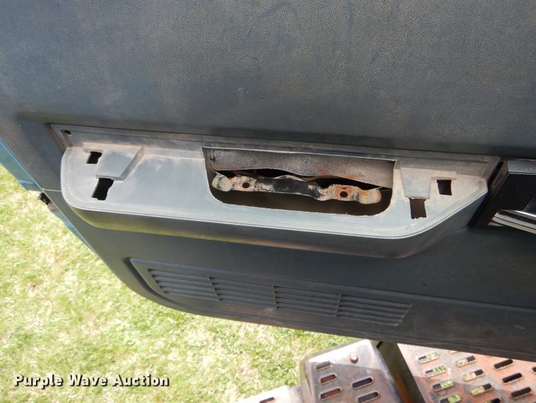 image for item DF3061 1997 GMC C8500 dump truck