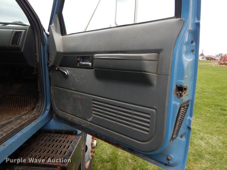 image for item DF3061 1997 GMC C8500 dump truck