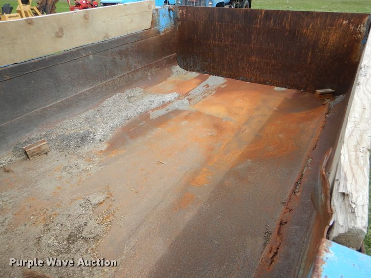 image for item DF3061 1997 GMC C8500 dump truck