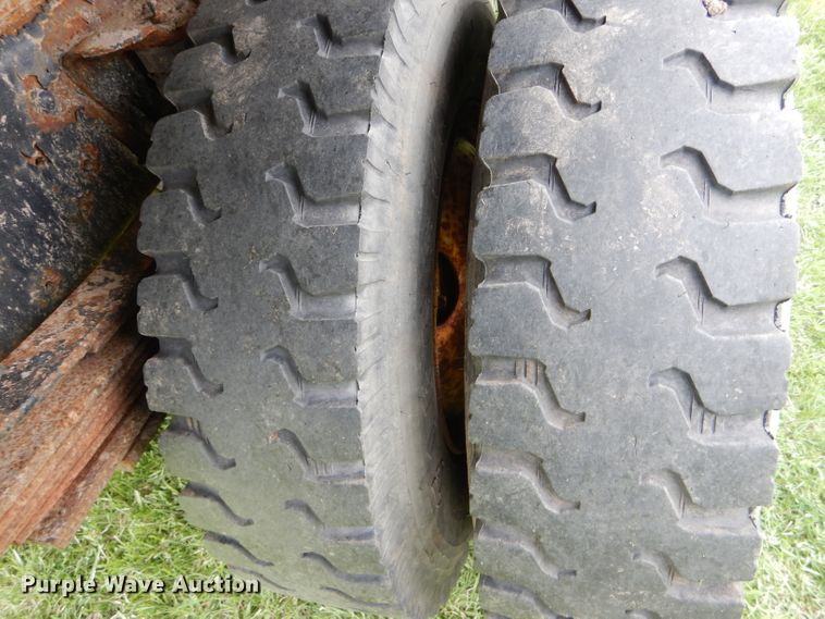 image for item DF3061 1997 GMC C8500 dump truck