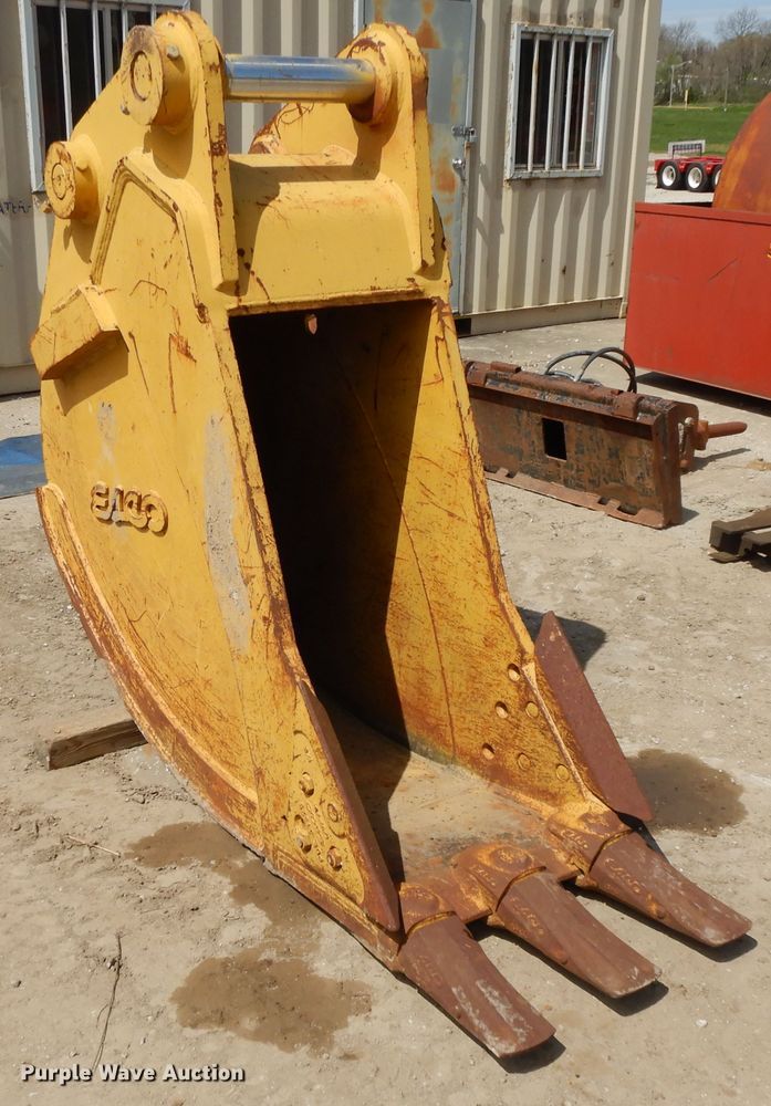 image for item DF6064 Esco 24"W excavator bucket