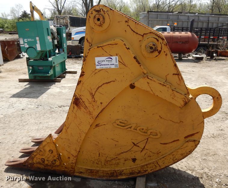 image for item DF6064 Esco 24"W excavator bucket