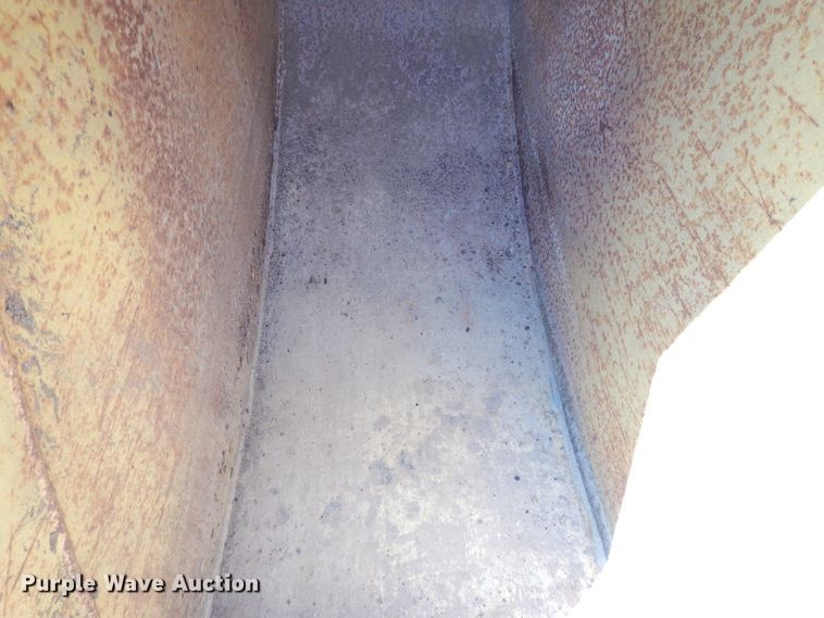 image for item DF6064 Esco 24"W excavator bucket