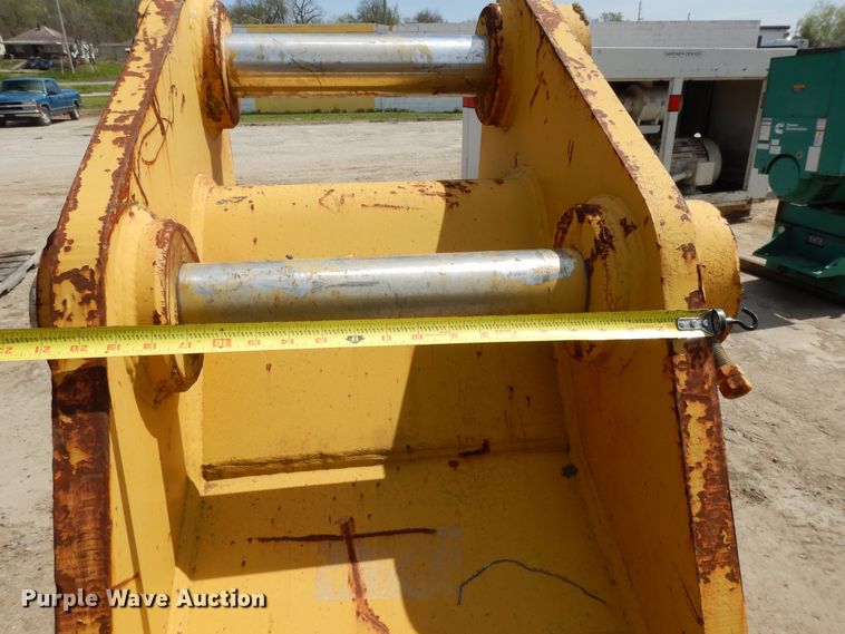 image for item DF6064 Esco 24"W excavator bucket