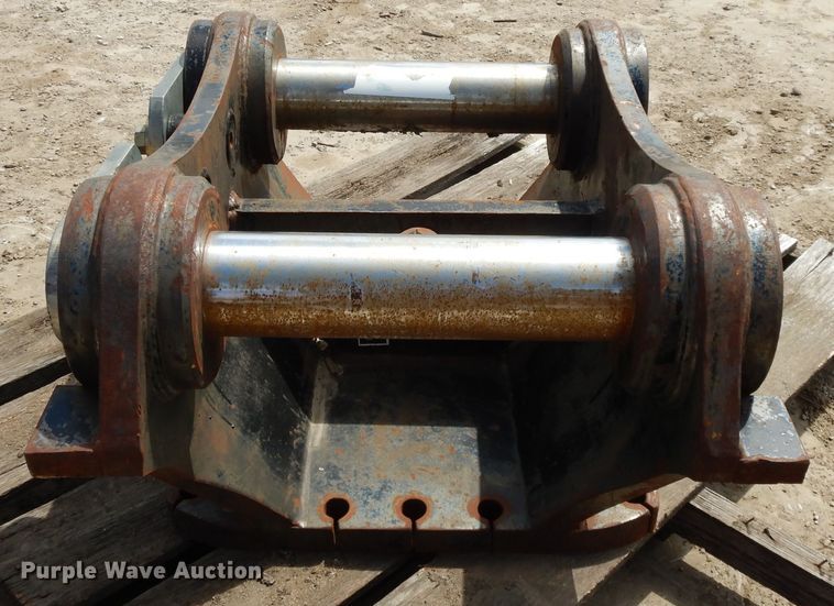 image for item DF6065 (2) excavator brackets