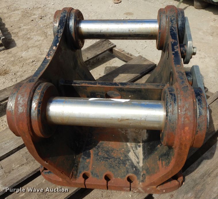 image for item DF6065 (2) excavator brackets