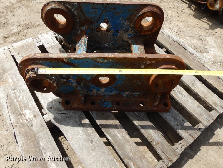 image for item DF6065 (2) excavator brackets