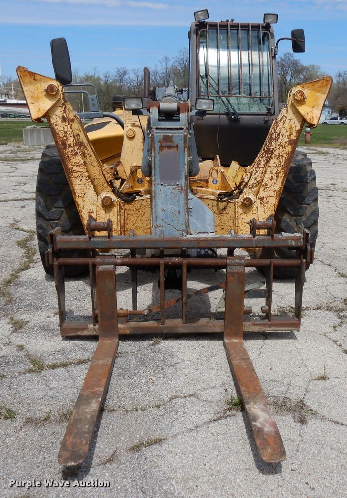 image for item DF6071 2000 New Holland LM860  telehandler