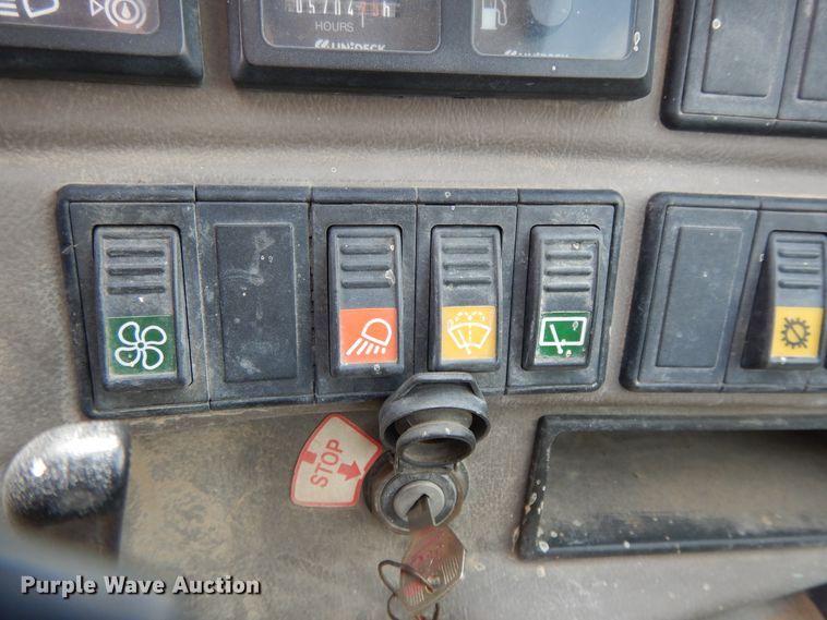 image for item DF6071 2000 New Holland LM860  telehandler