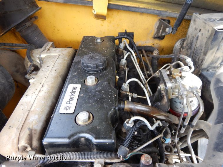 image for item DF6071 2000 New Holland LM860  telehandler